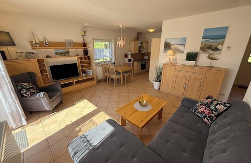 Wischuer House | Lone-standing vacation home built in 2007 with a garden, pets welcome