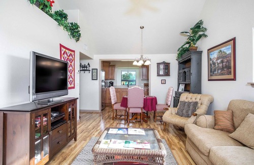 Fredericksburg House | Lone Wolf Ranch | Pet-friendly | Plentiful Wildlife