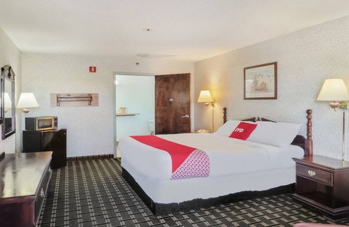 Erick Hotel | Lonestar Inn & Suites, Erick OK – Hwy 40 BY OYO