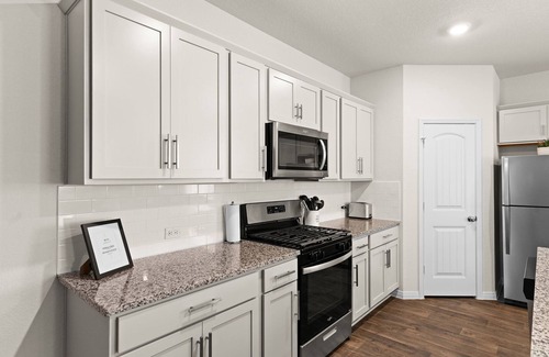 Georgetown House | LoneStar Stay~ New and Spacious 4-bedroom house in charming Georgetown