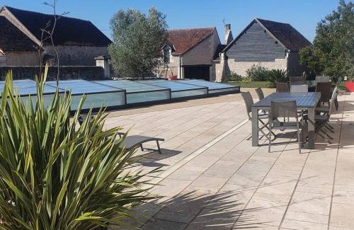 Luzille Villa | Longère avec Piscine Couverte Chauffée privative de Avril à Septembre