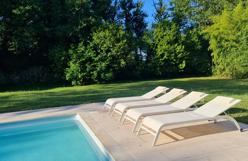 Locoal-Mendon House | Longère de Caractère Près D'auray Avec Piscine