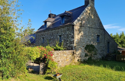Locoal-Mendon House | Longère de Caractère Près D'auray Avec Piscine