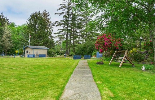 Seaview Resort | Long Beach Camping Resort Studio Cabin 4