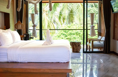 Ko Lanta Hotel | Long Beach Chalet