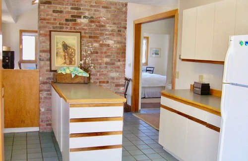 Gloucester House | Long Beach-Gloucester-2 minute walk to Beach! Large yard & lush gardens. Pup ok