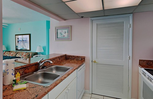 Long Beach Condo | Long Beach I #702 | Gulf-Front Views!