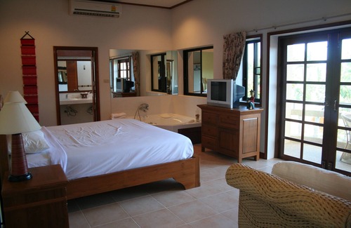 Sam Roi Yot Hotel | Long Beach Inn