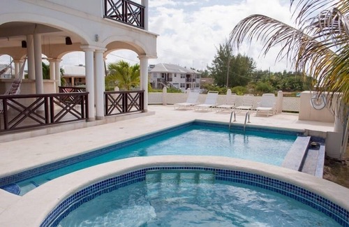 Silver Sands Apartment | Long Breeze Villa - Christ Church