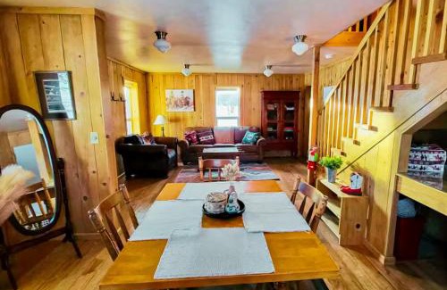 Crooked River Ranch House | Long Hollow Ranch - The Bunk House