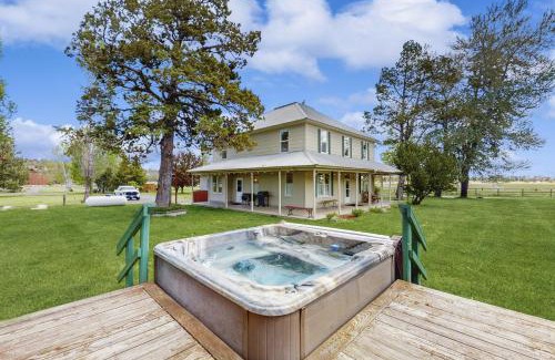 Crooked River Ranch House | Long Hollow Ranch - The Ranch House