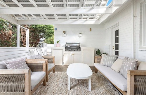 Frankston Villa | Long Island Beach Getaway