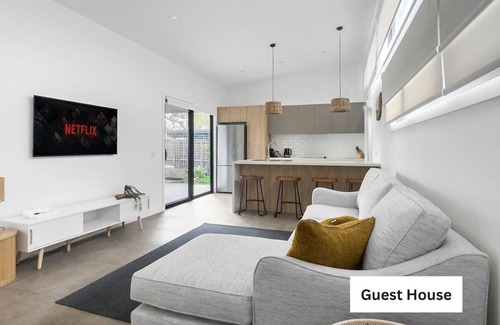 Long Jetty House | Long Jetty Luxury Guesthouse