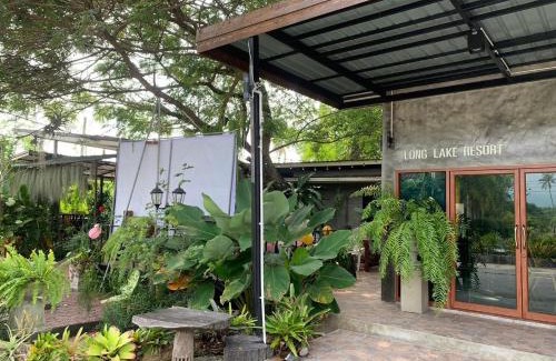 Si Racha Hotel | Long Lake Resort