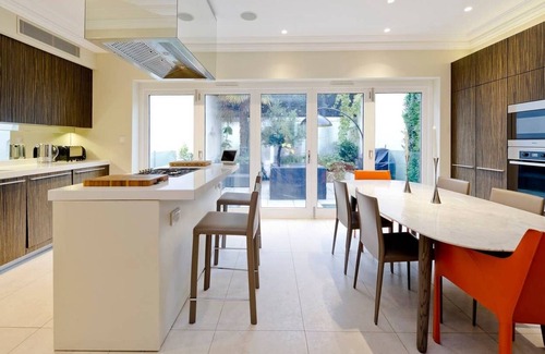 Parsons Green and Walham House | Long Stay Discounts - Luxurious 4-Bed, Fulham