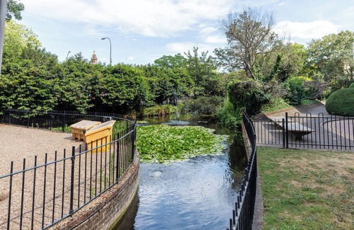 Lewisham Apartment | Long Stay Zone 2 Stylish Studio Minutes From Station