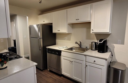 Bremerton Apartment | Long Term Discount! 1BR Home, Close To Everything