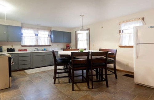 Petersburg House | Long Term Hospital Stays. Traveling Nurses and Families