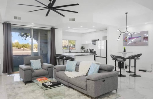 North Scottsdale Apartment | Long-Term Rental near Shopping & Golf