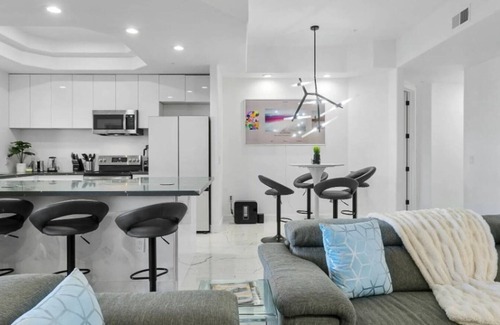 North Scottsdale Apartment | Long-Term Rental near Shopping & Golf