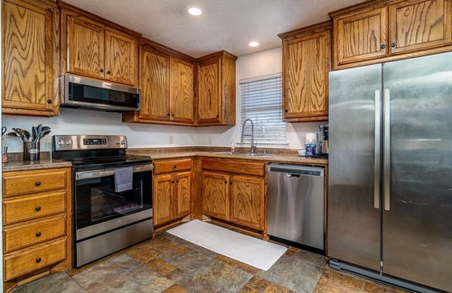 Amarillo House | Long Term Stay - Travel Nurse - Conveniently Located