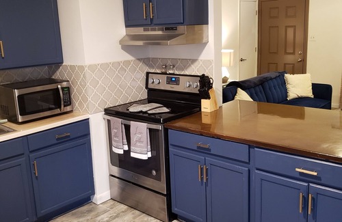 Ashley Oaks House | Long Term Stay W. Knox Near Hospitals UT Dwntn