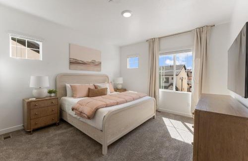 St. George House | Long Valley Leisure townhouse