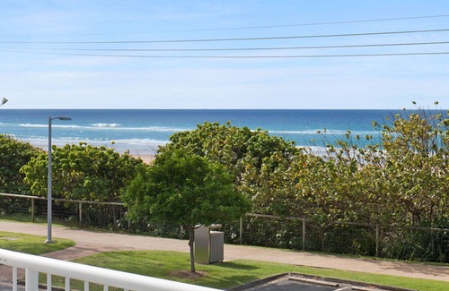 Bilinga Apartment | Longbeach 6 - Beachfront Bilinga - Min. 3 night stays!