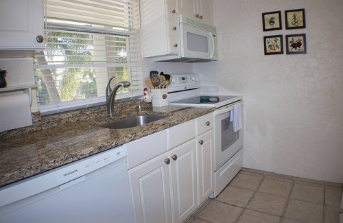 Longboat Key Condo | Longboat Harbour Bay Front 2 BR/2 BA by FVC