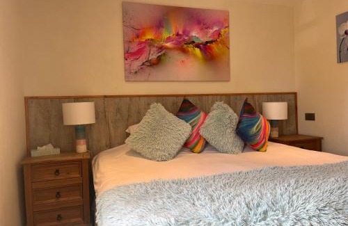 St. Pierre du Bois Hotel | Longfrie Inn