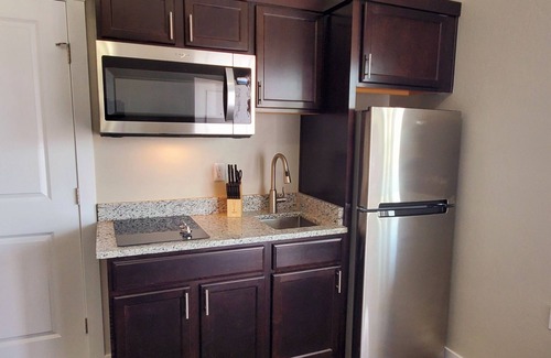 Loving Apartment | Longhorn Flats
