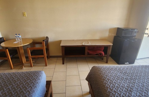 Alpine Hotel | Longhorn Ranch Motel - Standard Room