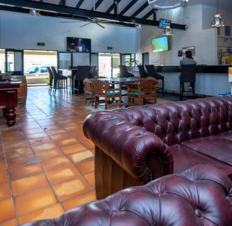 Longreach Hotel | Longreach Most Central Motel