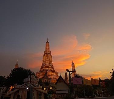 Khlong Ton Sai Boat Rental | Longtail Boat Tour bangkok Tour Klong