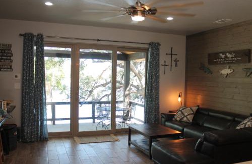 Council Creek South House | Longview Cabin