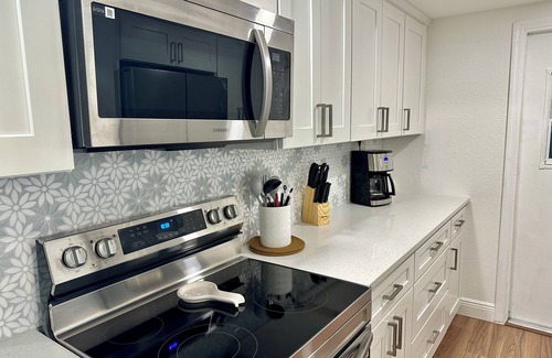 Longwood House | Longwood Getaway with Pool Table, BBQ Grill & Outdoor Space!