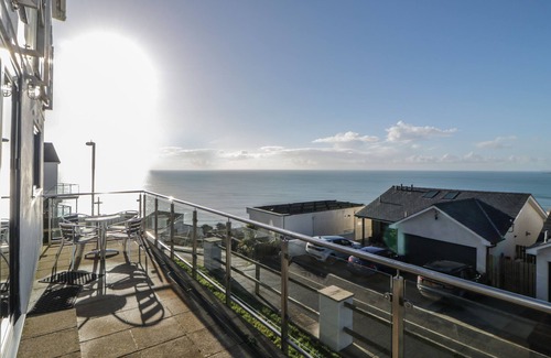 Downderry Cottage | Looe Island View