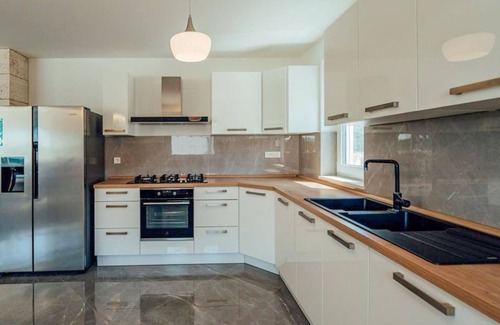Lovrec House | Look forward to a vacation home with plenty of space and a luxurious ambience.