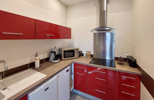 Gauriac Apartment | Look forward to an exciting vacation in this comfortable apartment with pool access.