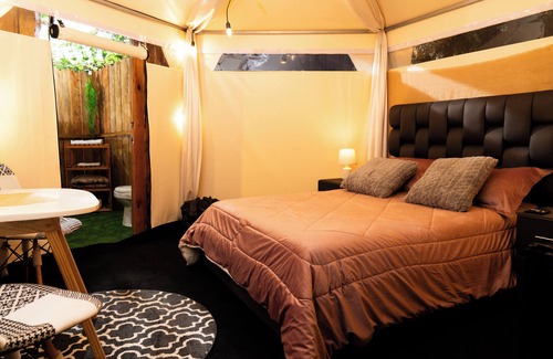 Calacali Hotel | Look & Luck Glamping by David
