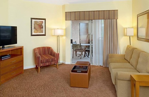 Las Vegas Resort | Look No Further! Free Parking, Pool and Spa Tub
