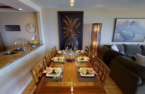 Kihei Condo | LOOKING FOR A LUXURY CONDO WITH FAB VIEWS? THIS IS IT! Located in Hotel Zone.