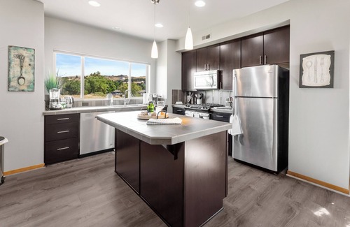 The Dalles House | Looking for a serene retreat with all the comforts of home?