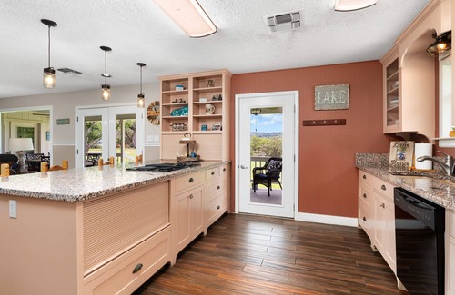 Burnet House | LOOKING FOR NEW WINTER TEXANS! Most Beautiful & Serene View on Inks Lake!