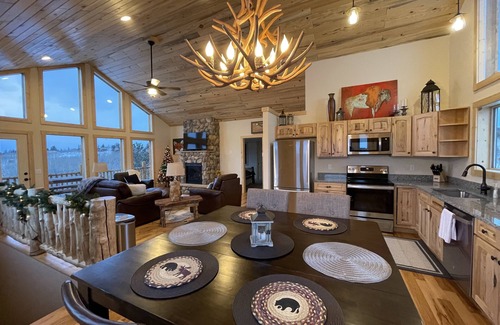 Indian Mountain Cabin | Lookout Lodge - A Rocky Mountain Getaway with Views: only 1.5 hours from Denver
