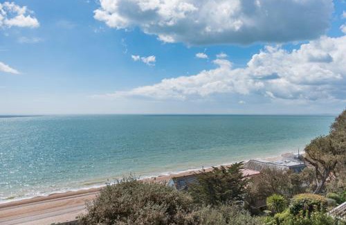 Folkestone House | Lookout Post by Bloom Stays