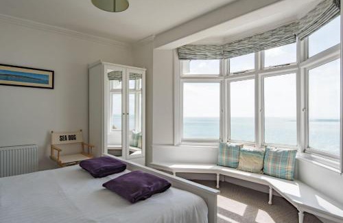 Folkestone House | Lookout Post by Bloom Stays
