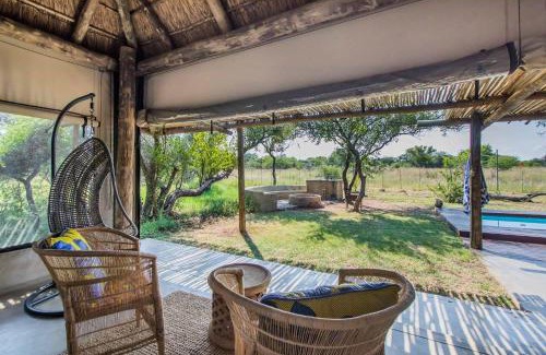 Hammanskraal Cabin | LookOut Safari Lodge