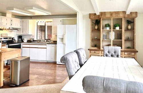 Olga House | Lookout @ SeaAcres -Beach Access