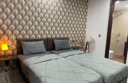 Gurugram Hotel | Loomstay Green Residency